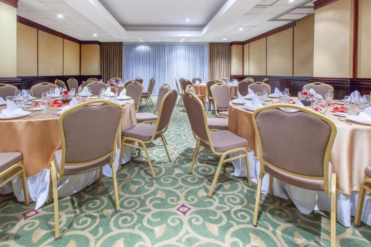 Crowne Plaza San Pedro Sula Hotel Eksteriør billede