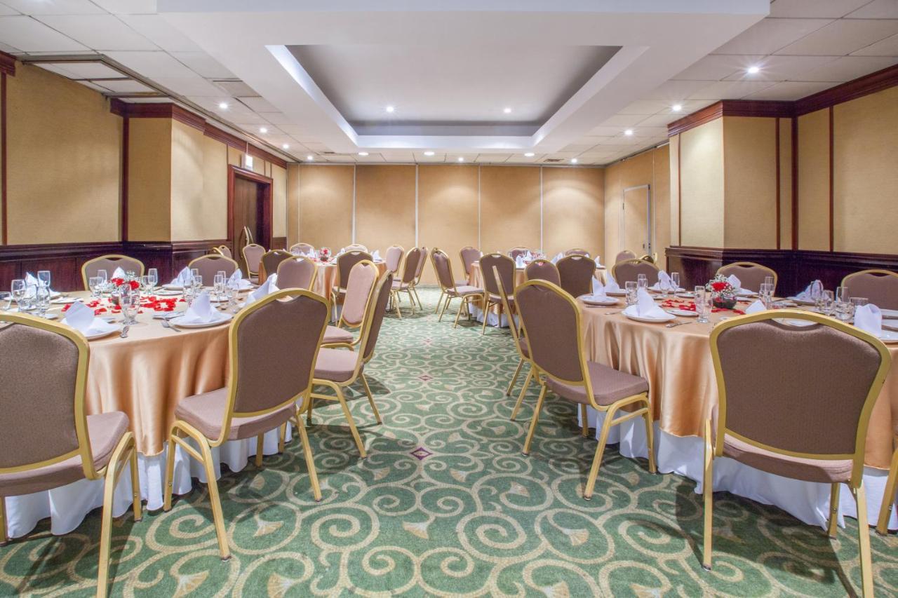 Crowne Plaza San Pedro Sula Hotel Eksteriør billede