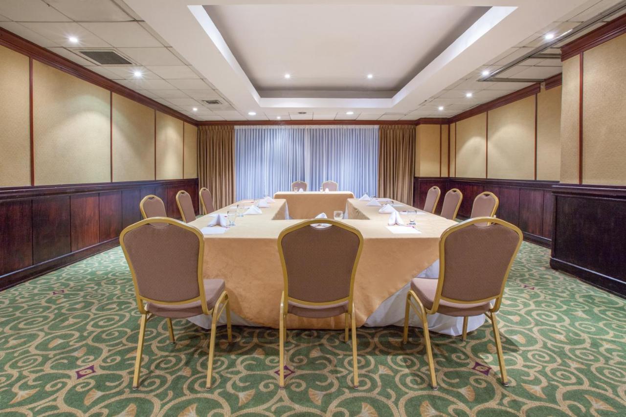 Crowne Plaza San Pedro Sula Hotel Eksteriør billede