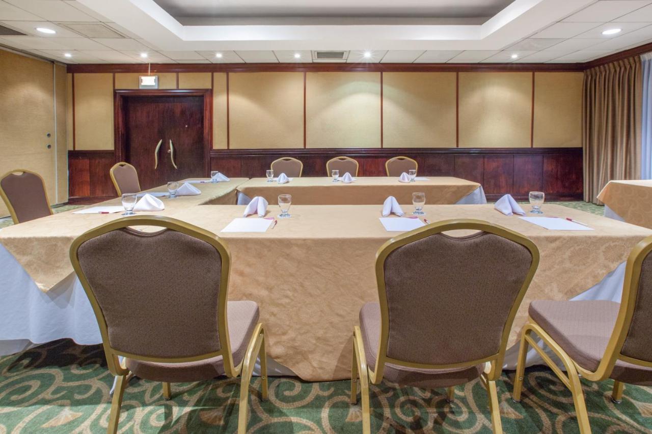 Crowne Plaza San Pedro Sula Hotel Eksteriør billede